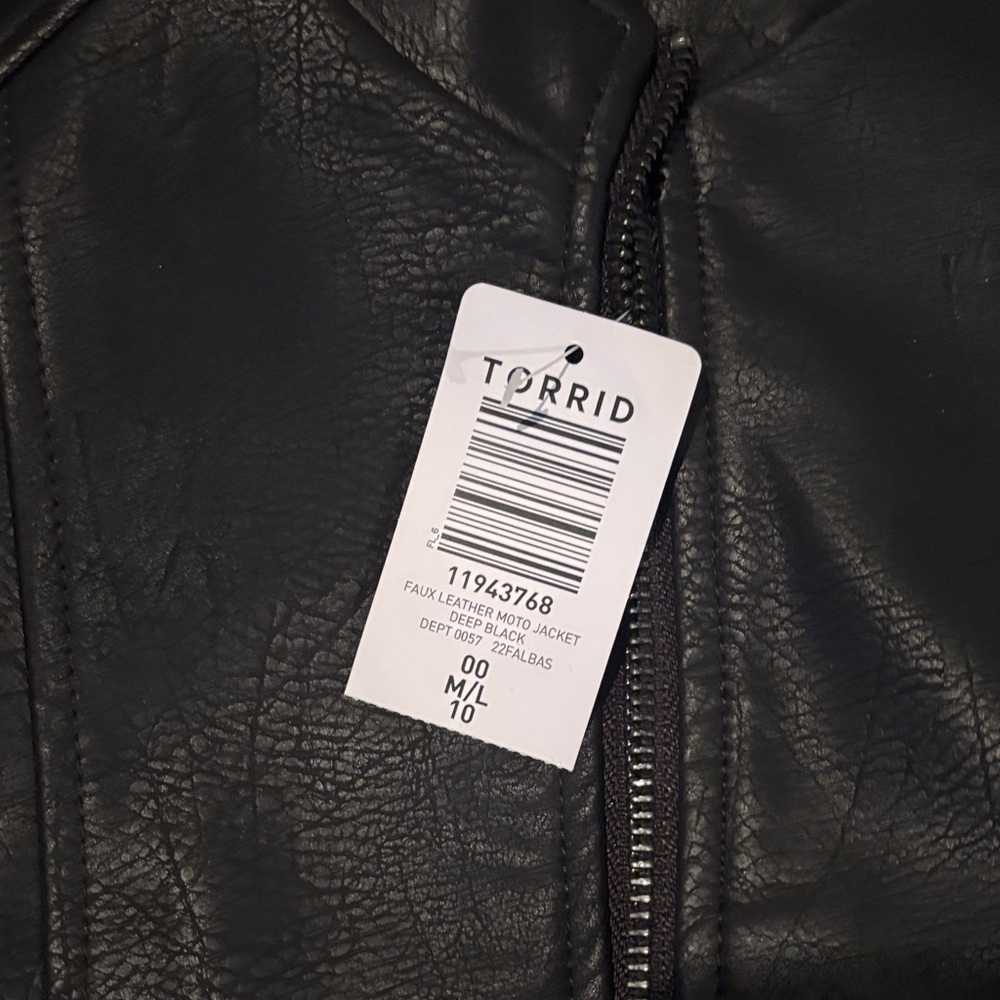 Torrid Black Faux Leather Jacket - Picture 4 of 4